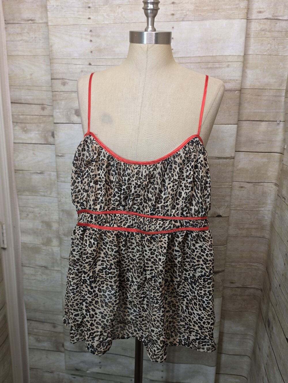 Secret Treasures Woman Leopard Print Camisole. Brown/Black
